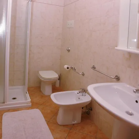 Dreizimmerwohnung Mit Seeblick Apartament Tignale