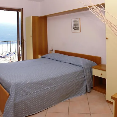 Dreizimmerwohnung Mit Seeblick Apartment